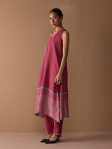 Noor Sleeveless Kurta Set - Metallic Crimson