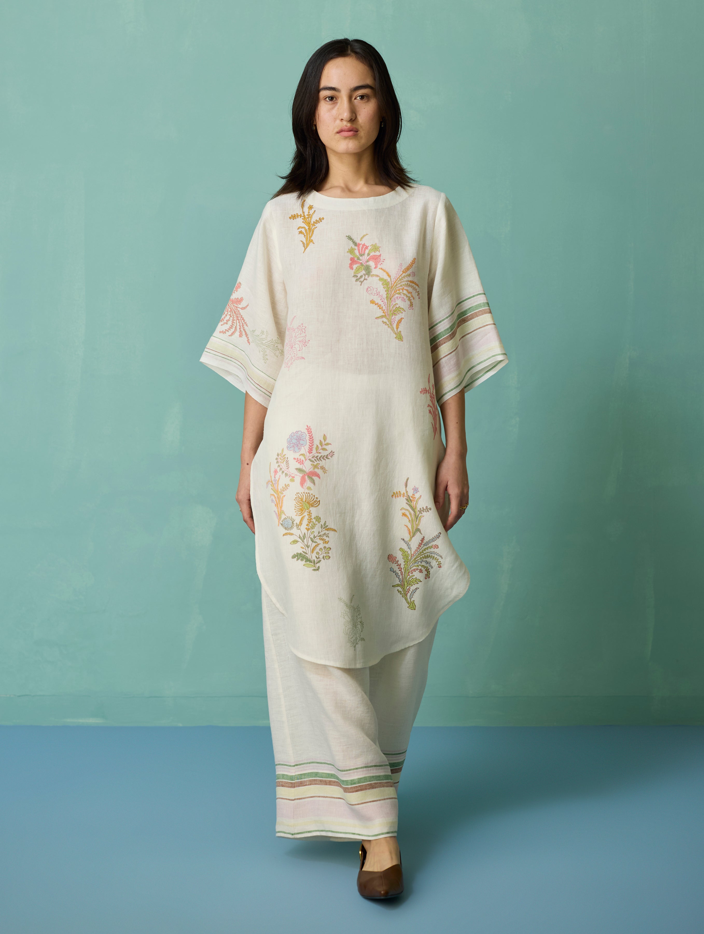 Nami Floral Block-Printed Curved Hem Kurta Set - Ivory