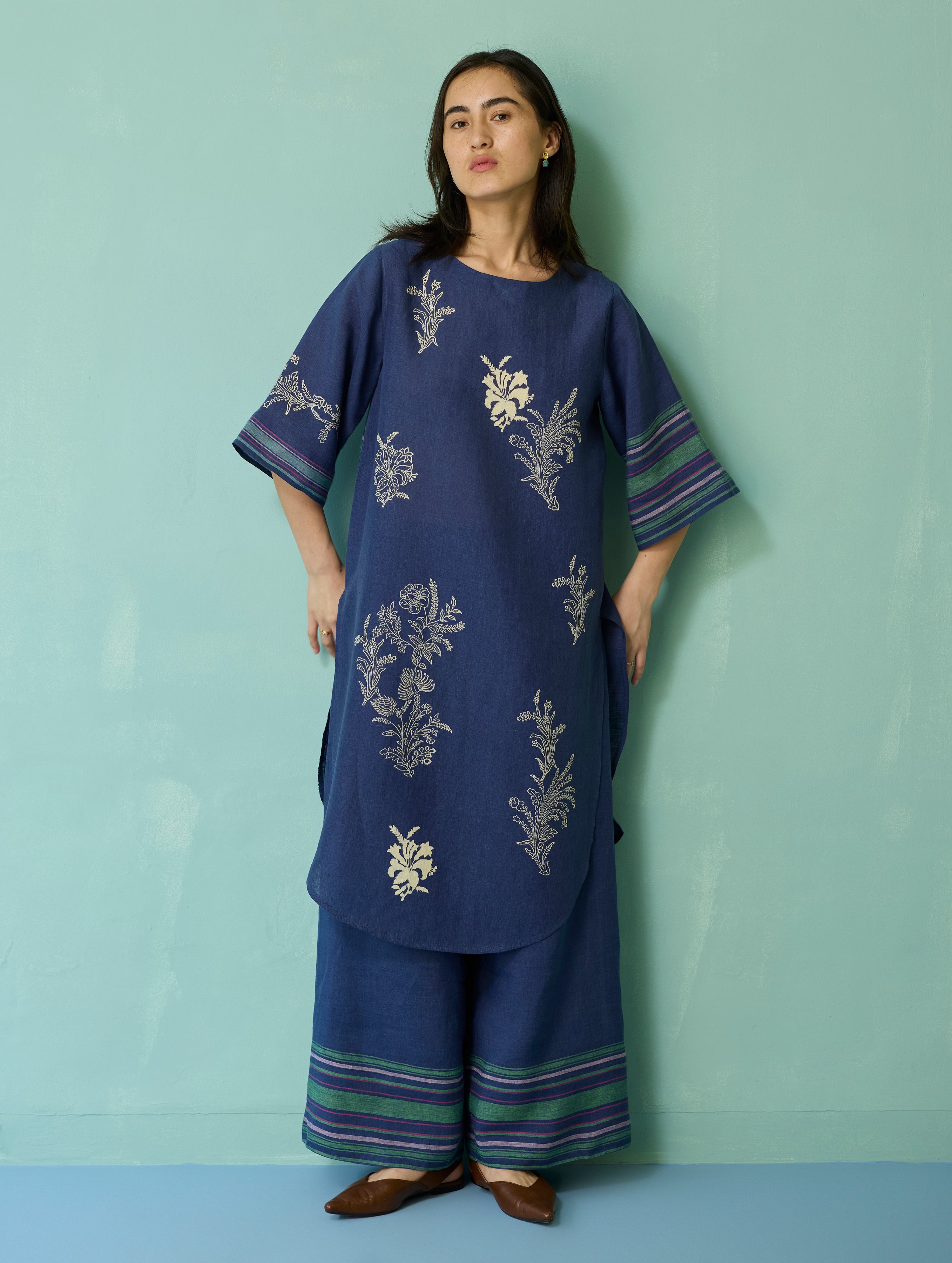Nami Floral Block-Printed Curved Hem Kurta Set - Indigo