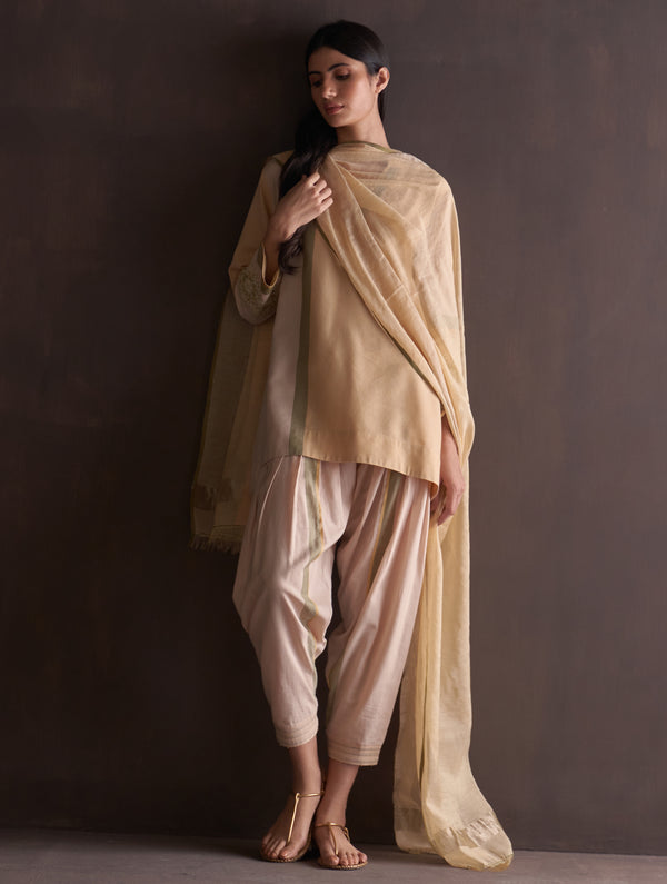 Zumi Hand-Embroidered Kurta Set - Sun