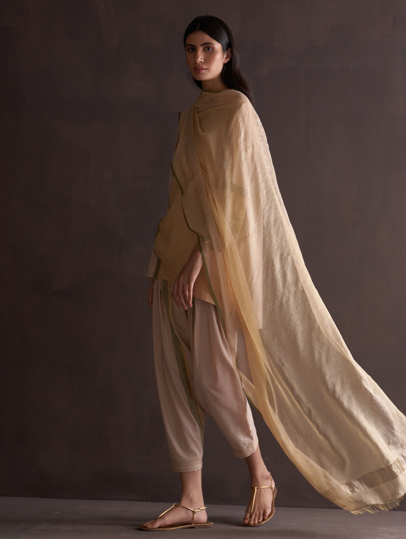 Zumi Hand-Embroidered Kurta Set - Sun