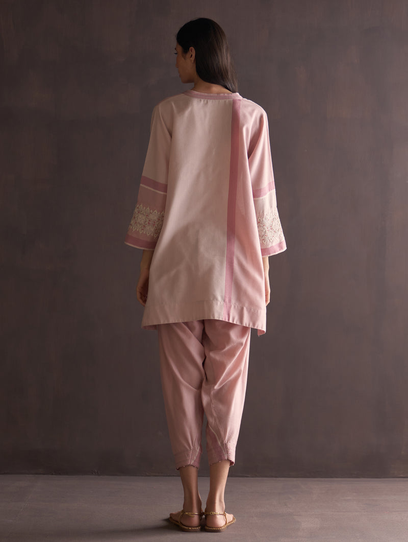 Zumi Hand-Embroidered Kurta Set - Blush