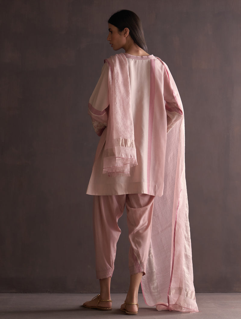 Zumi Hand-Embroidered Kurta Set - Blush