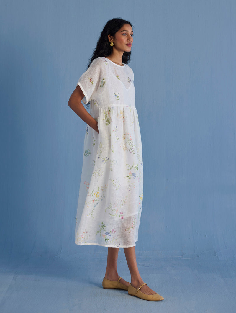 Rasa Floral Printed Sheer Linen Dress - White XL/XXL Rasa Floral Printed Sheer Linen Dress - White XL/XXL