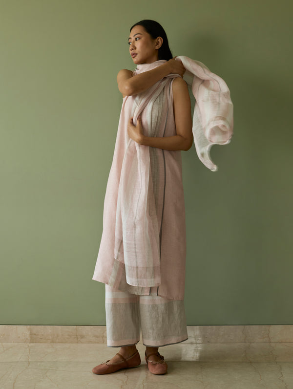 Yara Sleeveless Border Linen Kurta Set - Blush