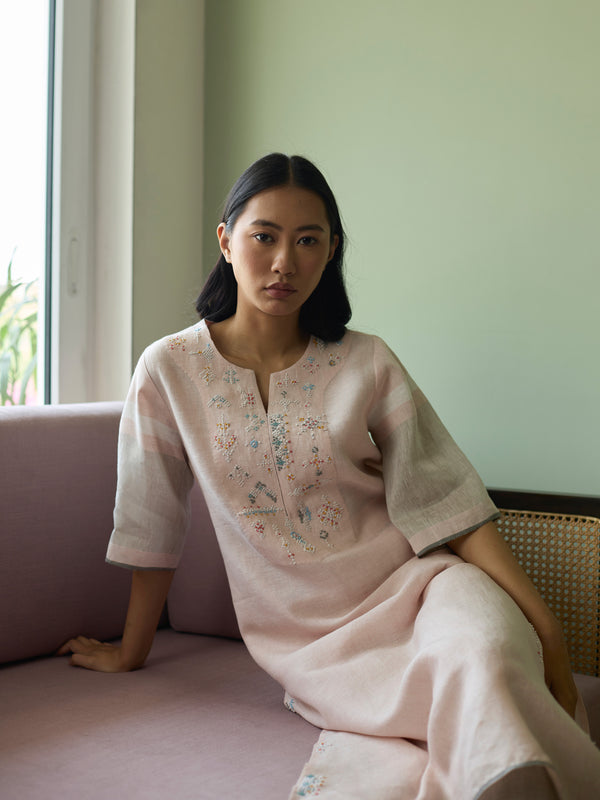 Vira Hand-Emboidered Linen Kurta - Blush