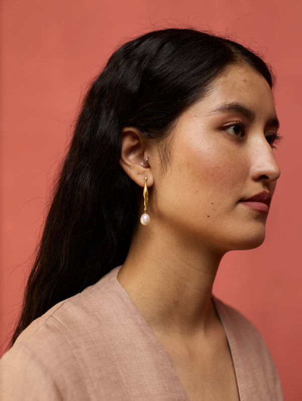 Elynn Earring - Pearl