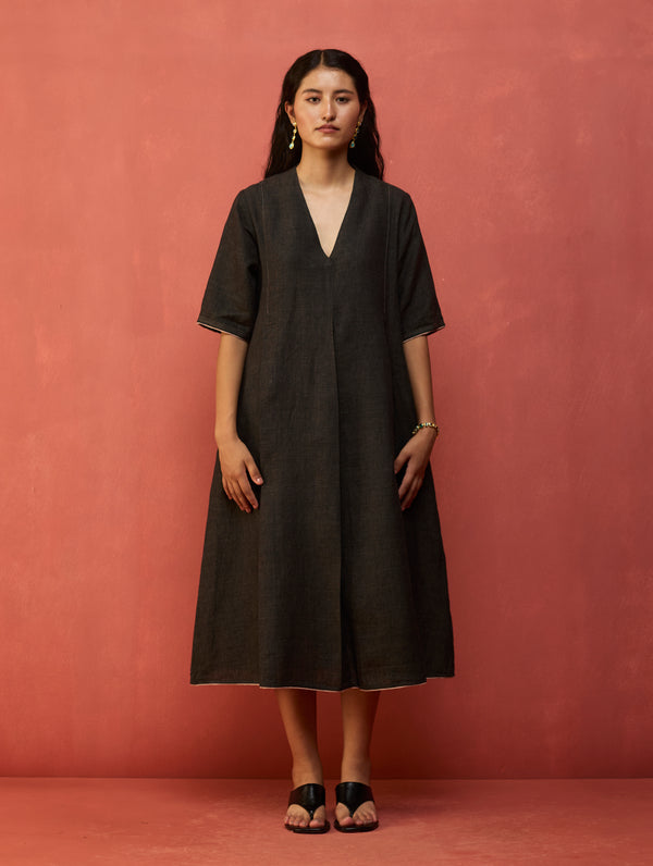 Maki Pleated Linen Dress - Charcoal