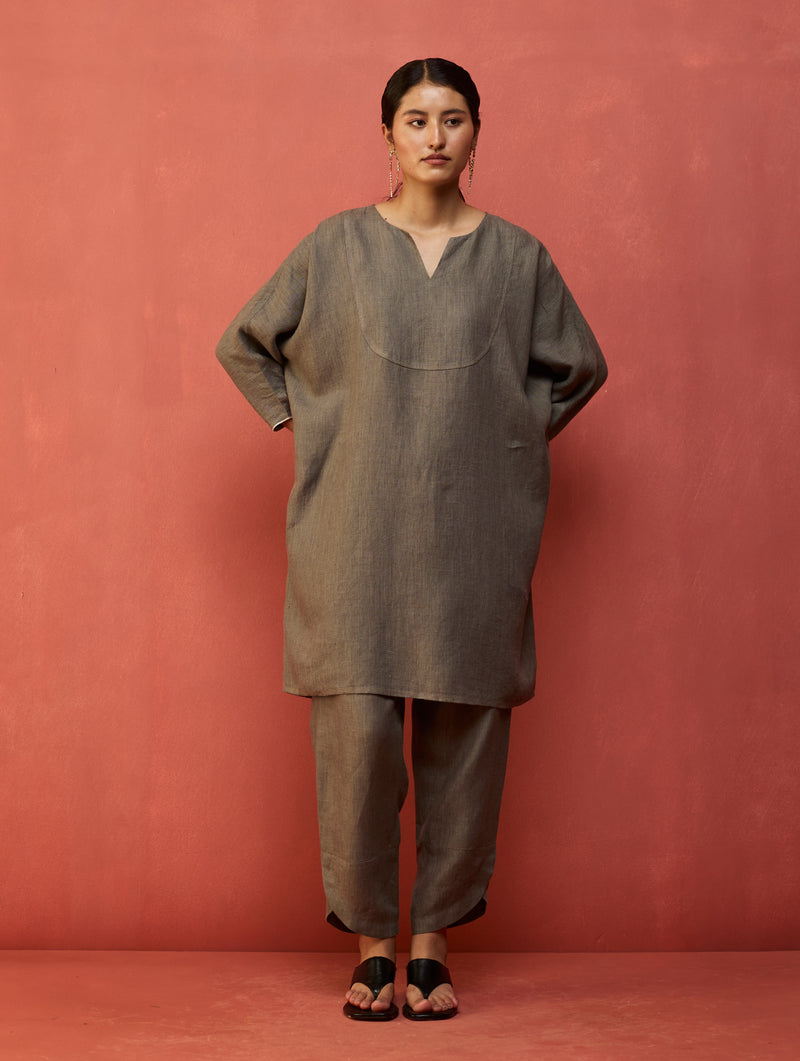 Etsu Yoke Linen Kurta - Grey
