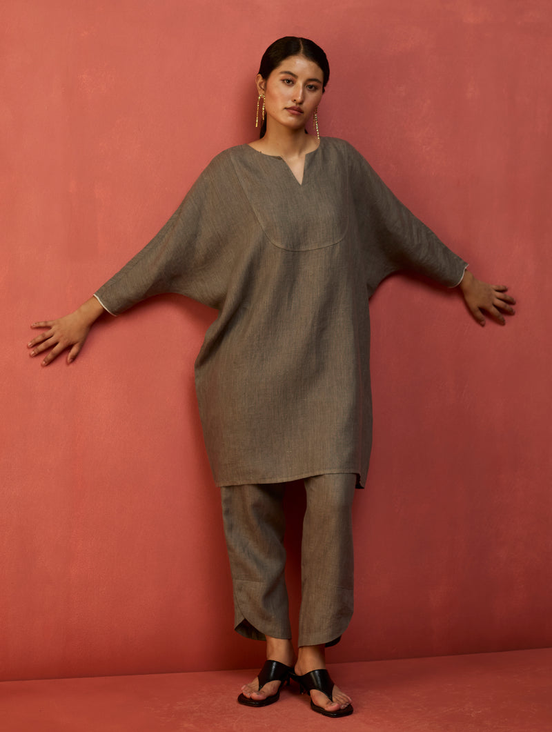 Etsu Yoke Linen Kurta - Grey