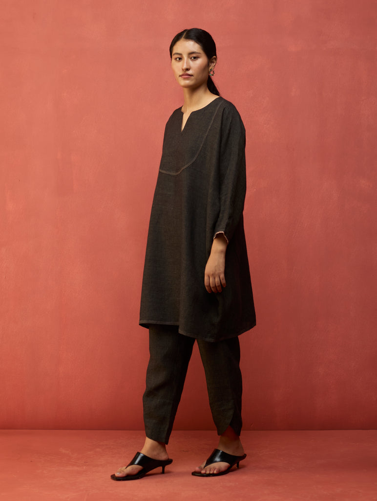 Etsu Yoke Linen Kurta Set - Charcoal