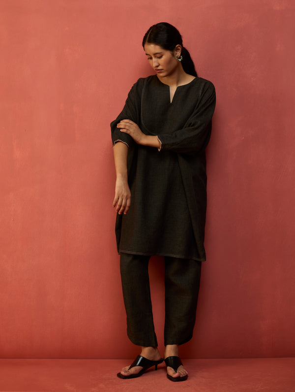 Etsu Yoke Linen Kurta Set - Charcoal