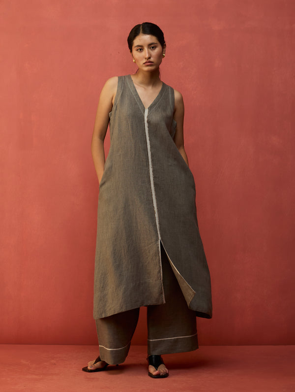Rohe Sleeveless Linen Kurta Set - Grey