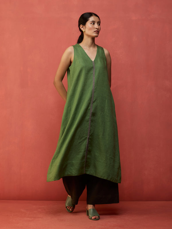 Rohe Sleeveless Linen Kurta Set - Fern Green