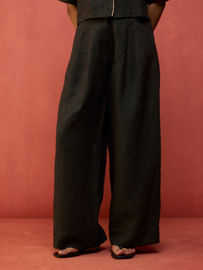 Rohe Sleeveless Linen Kurta Set - Charcoal