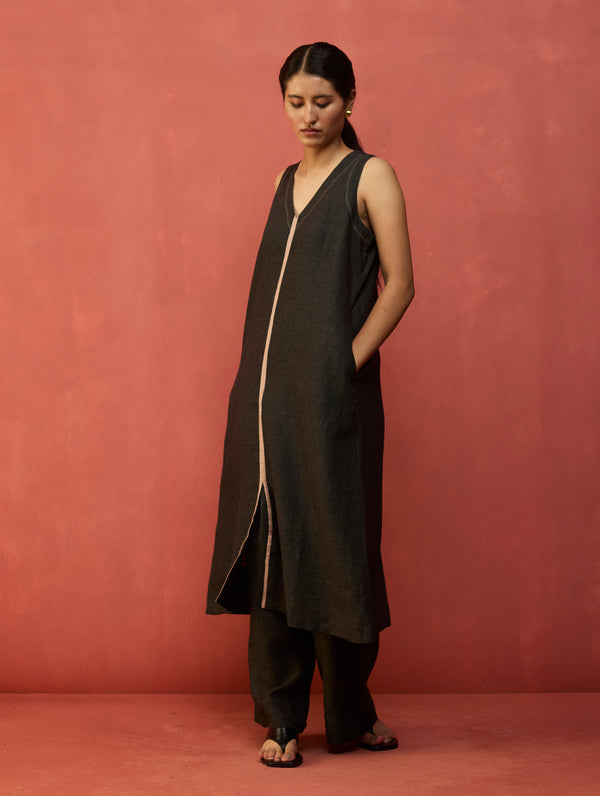 Rohe Sleeveless Linen Kurta Set - Charcoal