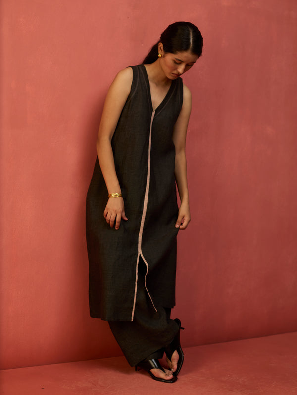 Rohe Sleeveless Linen Kurta Set - Charcoal
