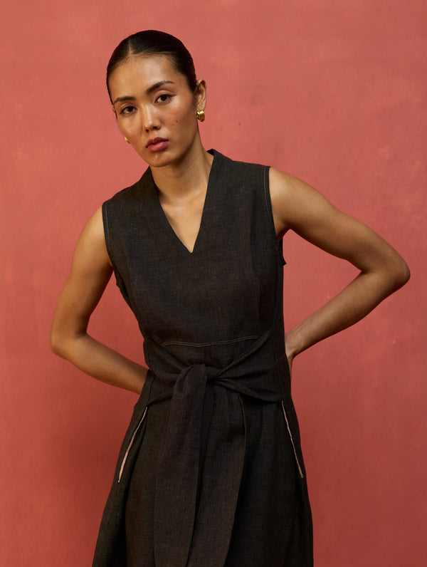 Tako Sleeveless Linen Knot Dress - Charcoal