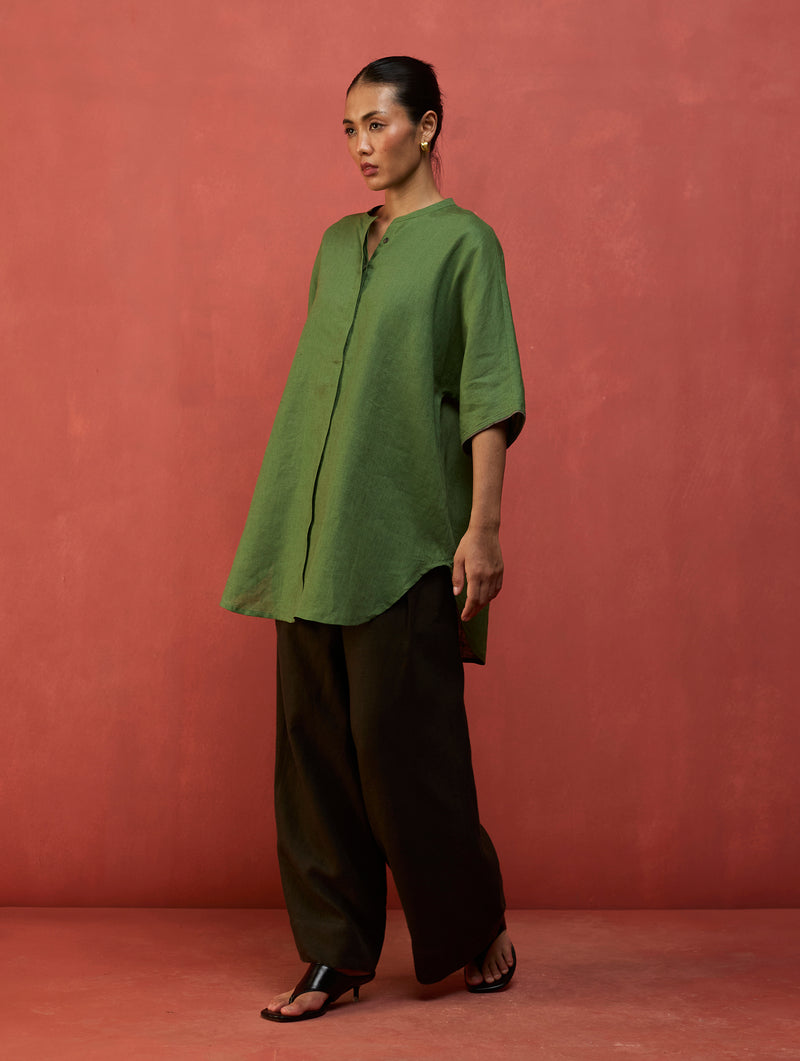 Sumire Curved Hem Linen Top - Fern Green