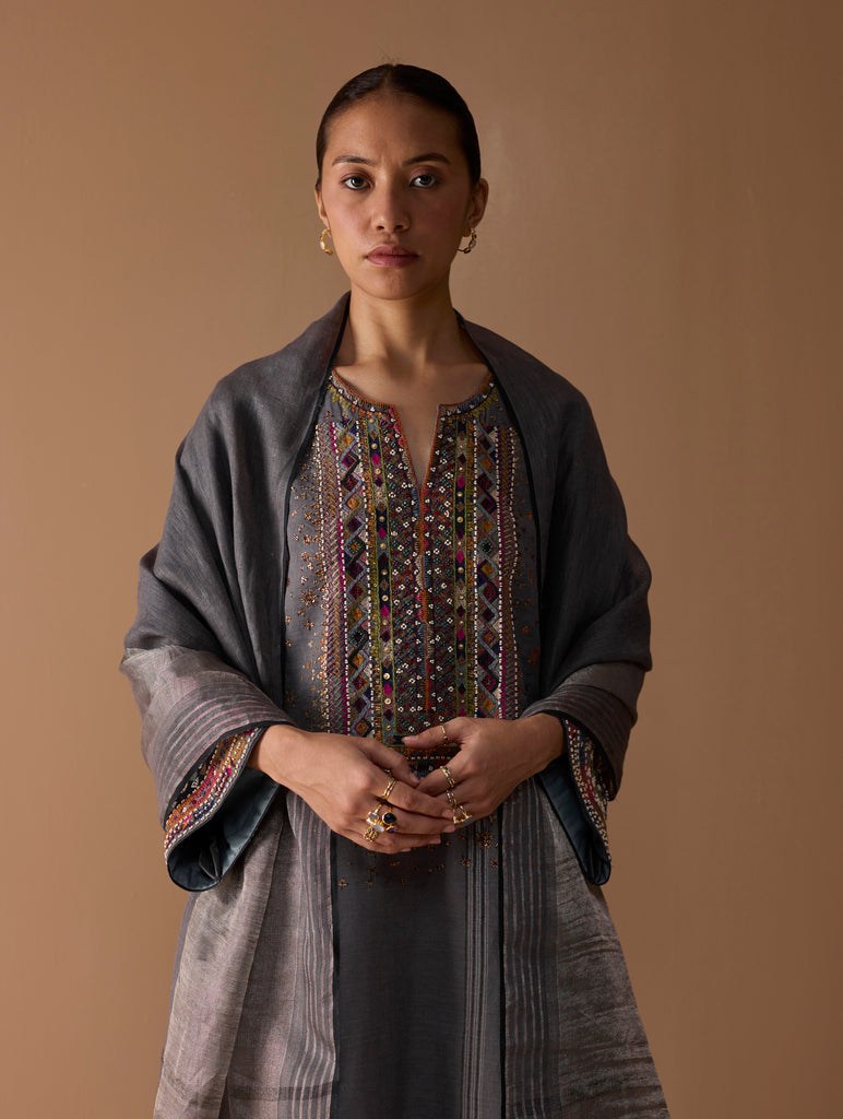 Mahra Hand-Embroidered Linen Kurta Set - Metallic Grey