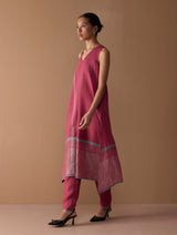 Noor Sleeveless Kurta Set - Metallic Crimson