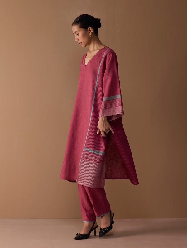 Marwa Metallic Linen Panelled Kurta - Metallic Crimson