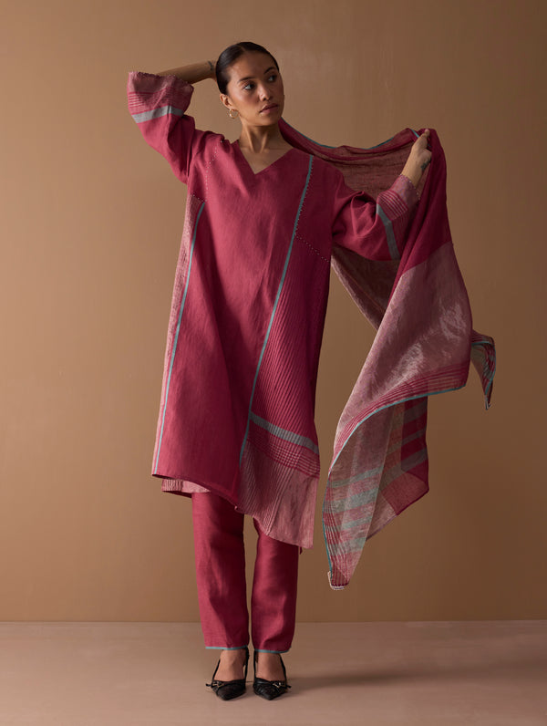 Marwa Metallic Linen Panelled Kurta Set - Metallic Crimson