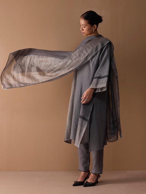 Baro Metallic Linen Stripe Dupatta - Metallic Grey