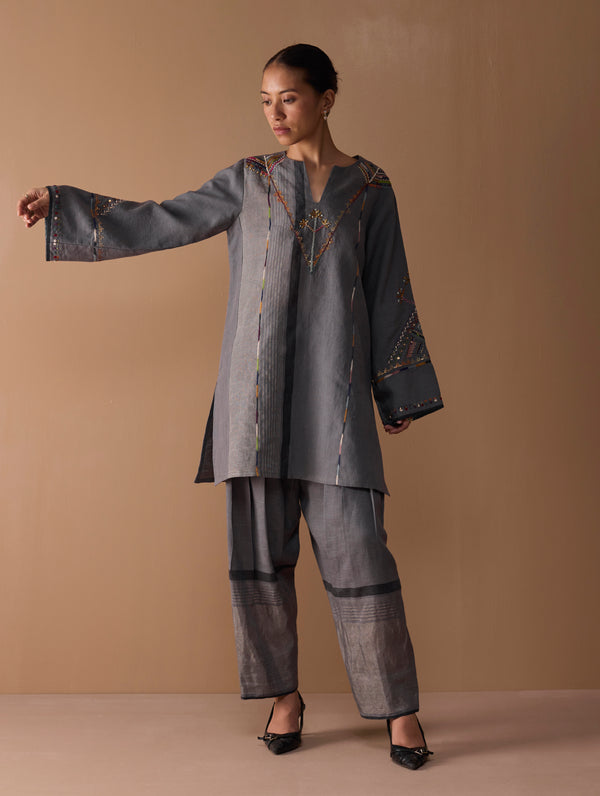 Sahar Hand-Embroidered Kurta Set - Metallic Grey