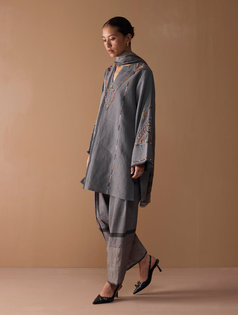 Sahar Hand-Embroidered Kurta Set - Metallic Grey