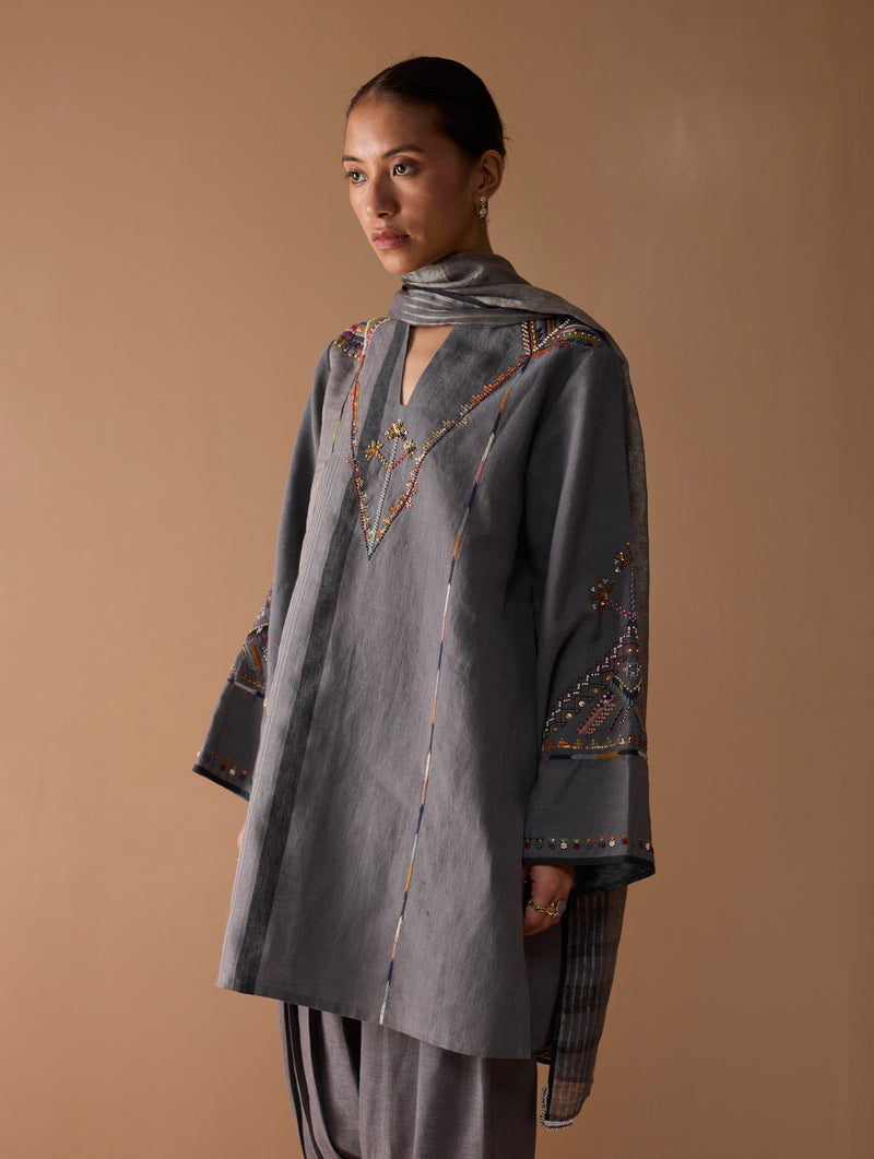 Sahar Hand-Embroidered Kurta Set - Metallic Grey