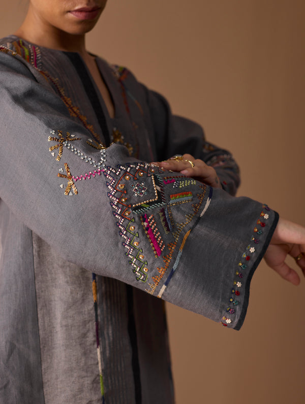 Sahar Hand-Embroidered Kurta - Metallic Grey