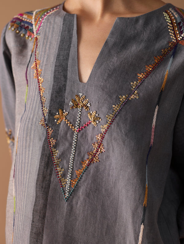 Sahar Hand-Embroidered Kurta - Metallic Grey