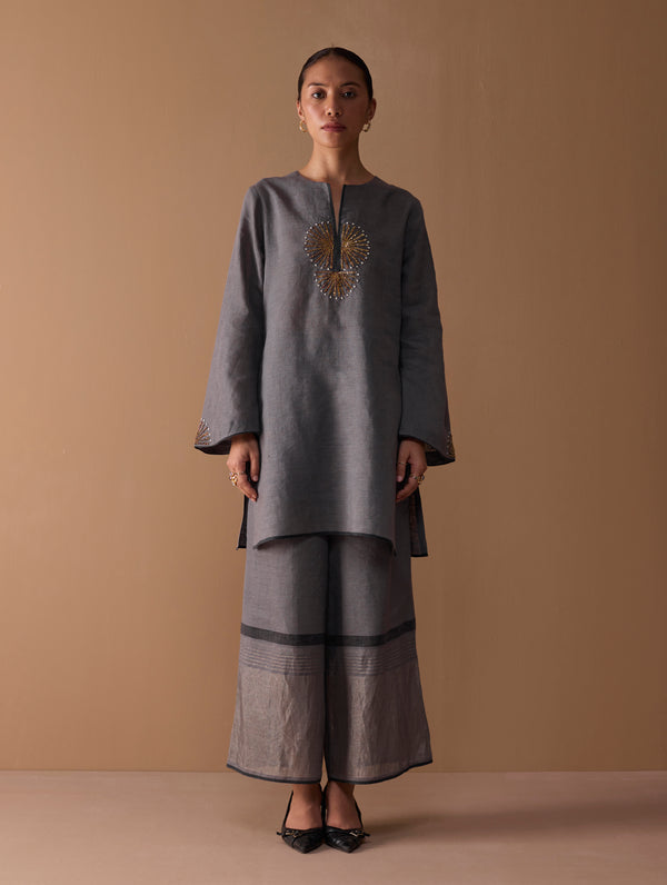 Gul Sequin Embroidered Short Kurta Set - Grey