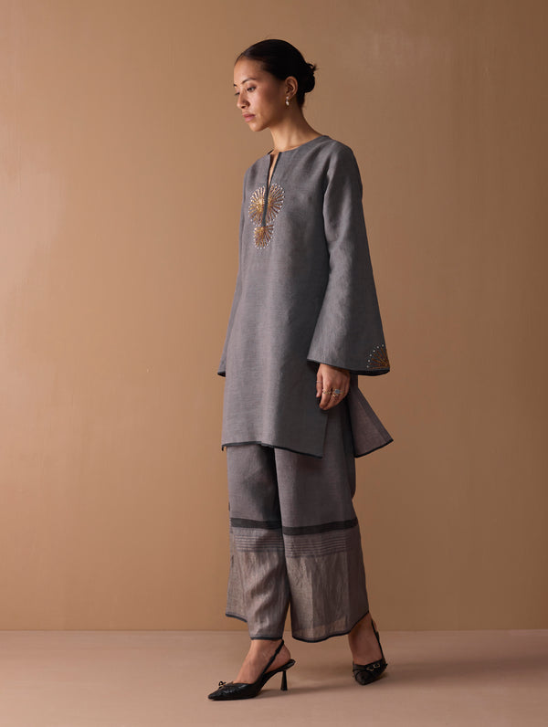 Gul Sequin Embroidered Short Kurta Set - Grey