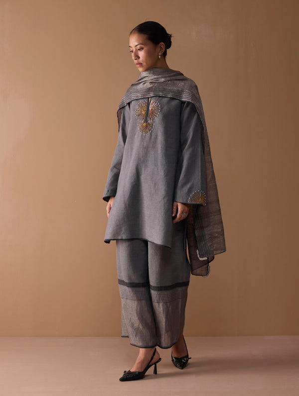Gul Sequin Embroidered Short Kurta Set - Grey