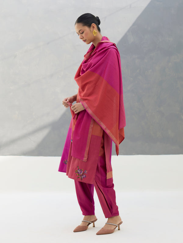 Nira Hand-Embroidered Kurta Set -  Rose