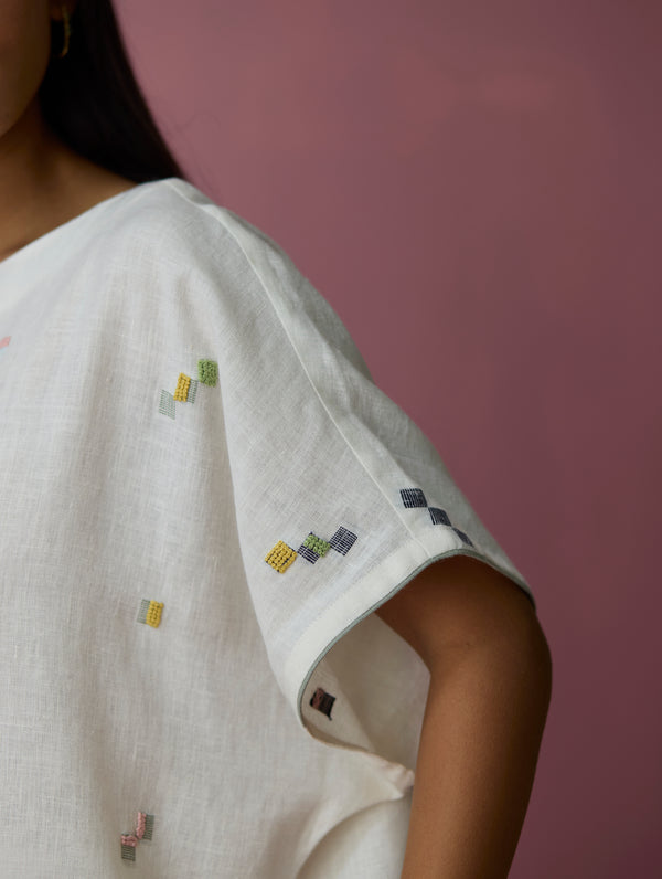Kanni Hand-Embroidered Jamdani Linen Top - Ivory