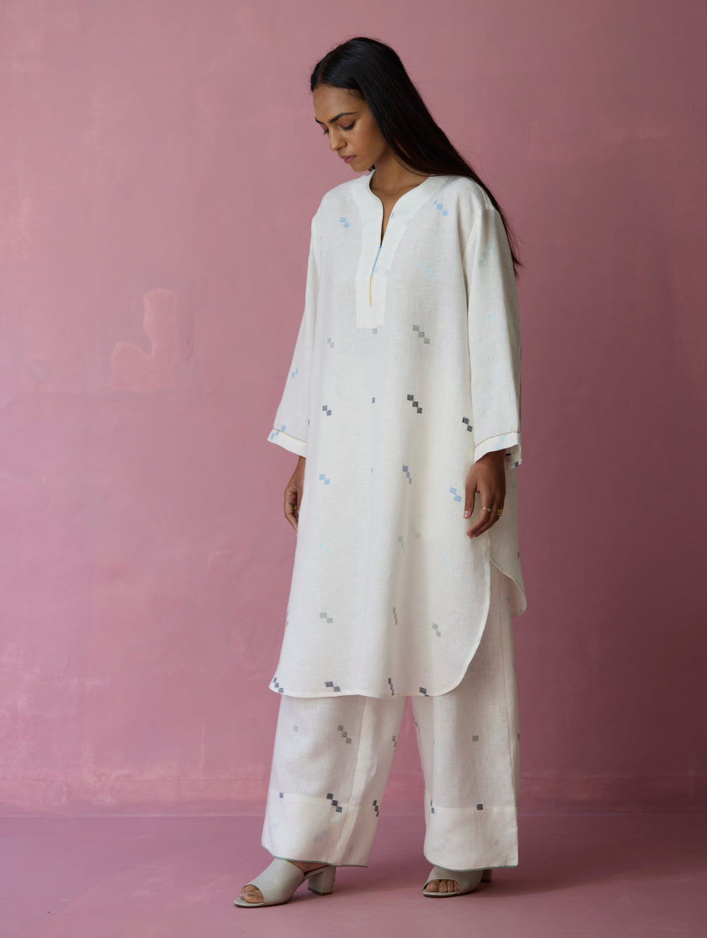 Ikara Jamdani Linen Kurta - Ivory