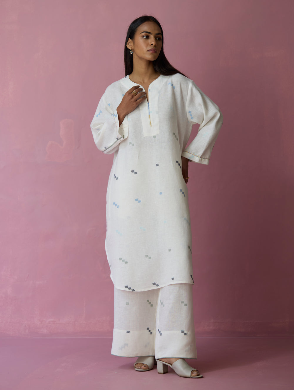 Ikara Jamdani Linen Kurta - Ivory