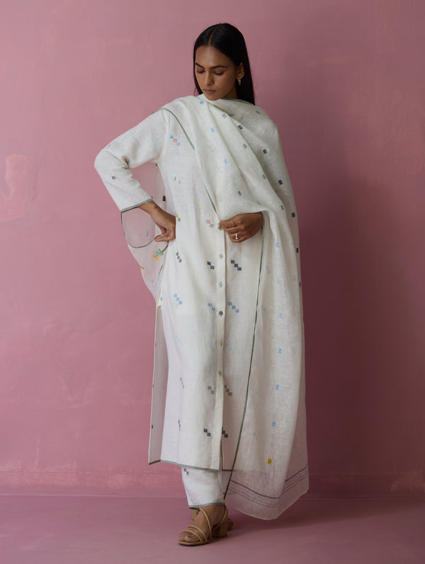 Mila Hand-Embroidered Jamdani Linen Dupatta - Ivory