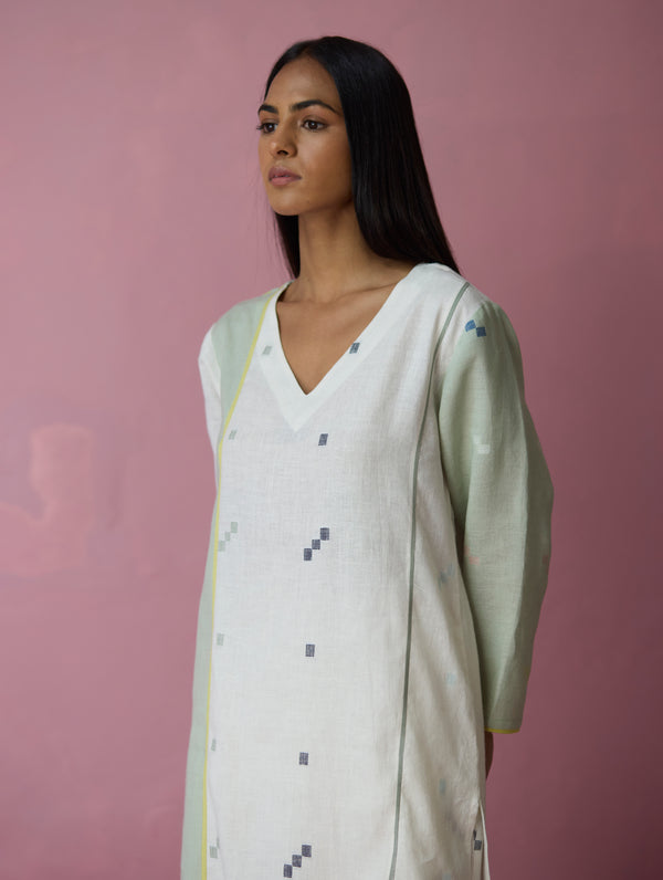 Siza Jamdani Linen Colour-Block Kurta Set