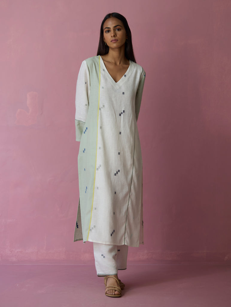 Siza Jamdani Linen Colour-Block Kurta Set