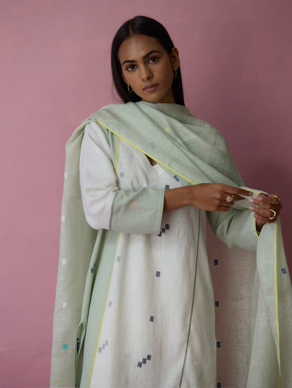 Mila Hand-Embroidered Jamdani Linen Dupatta - Aqua