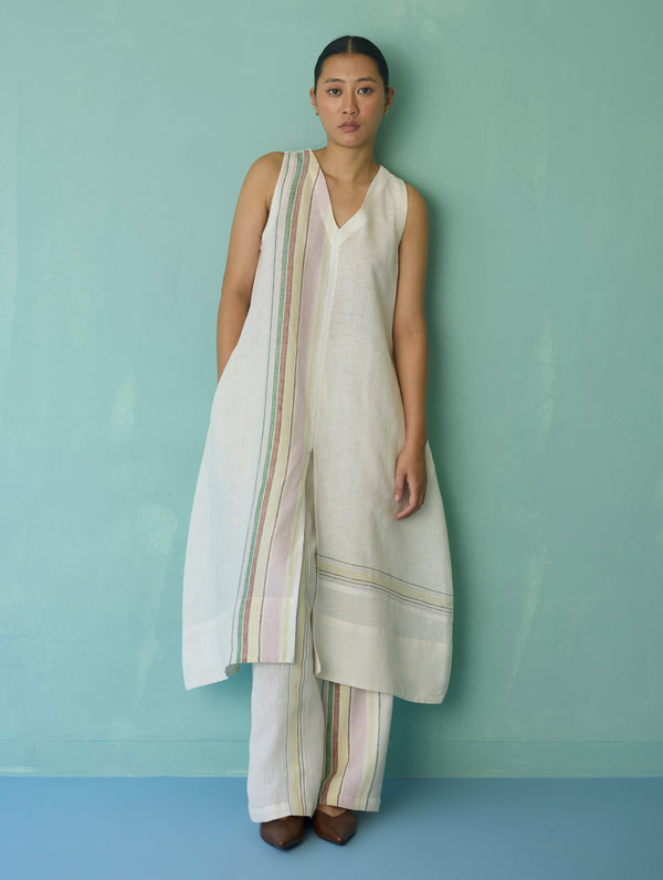 Vanya Border Linen Sleeveless Kurta - Ivory