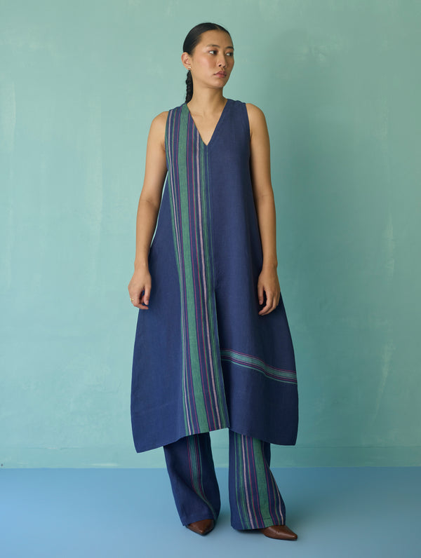 Vanya Border Linen Sleeveless Kurta Set - Indigo