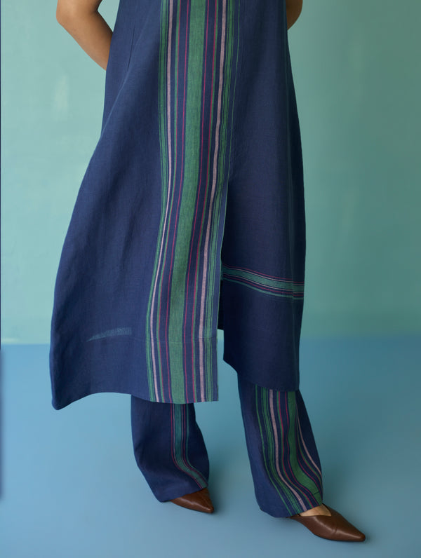 Vanya Border Linen Sleeveless Kurta Set - Indigo