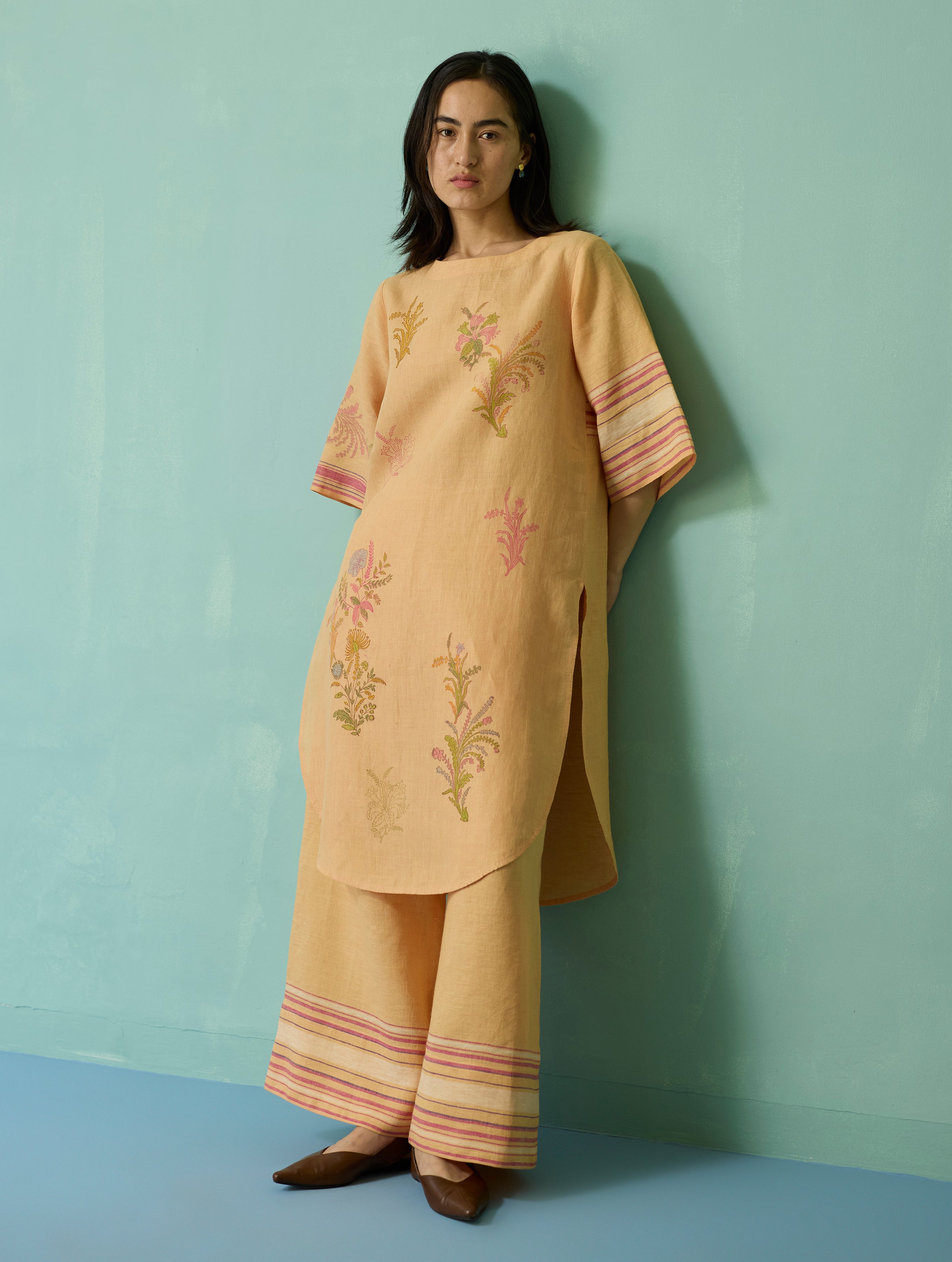 Nami Floral Block-Printed Curved Hem Kurta - Apricot