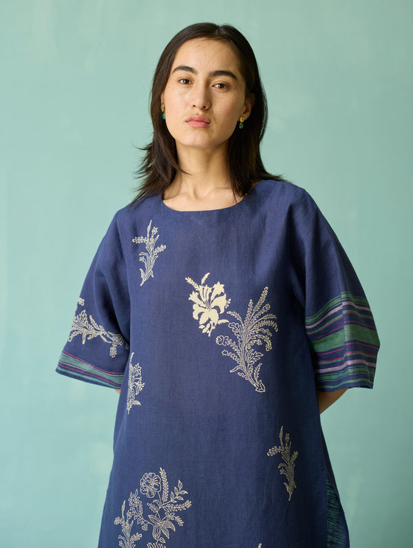 Nami Floral Block-Printed Curved Hem Kurta - Indigo
