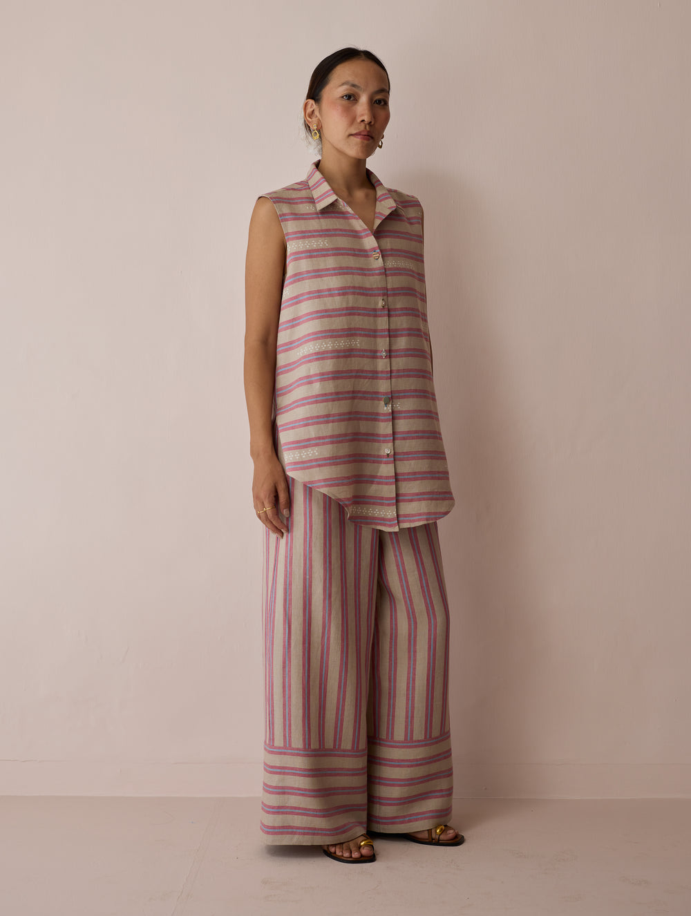 Ello Sleeveless Block-Printed Linen Shirt - Natural
